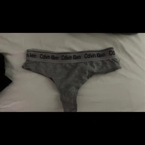 Calvin Klein trosor  - Aldrig använda pga för små, så felfria🥰 Osäker på storlek men xs-s skulle jag chansa på. Inget fast pris 