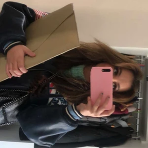 Varsity / baseball / collegejacka - Så snygg varm höst jacka ! Sitter så snyggt oversize 