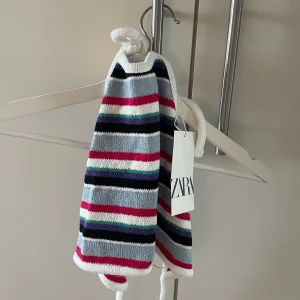 Söt topp  - Jättefin topp från Zara, oanvänd med lappar kvar!