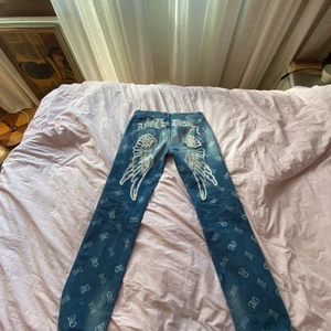 Angel devil jeans - Säljer dessa äkta angeldevil jeans!! Har it fått dem sålda så därför sänker jag priset ny pris 1500-2000