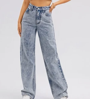 Två byxor och en cargo pants - Säljer dessa tre byxor för att de kommer inte till användning jag har använd de en par gånger 