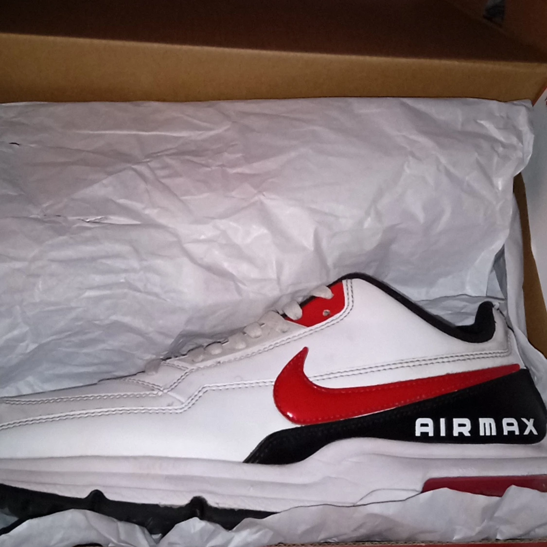 Det här är air max LTD 3 använda 3 gånger kostar nya 1399 kr