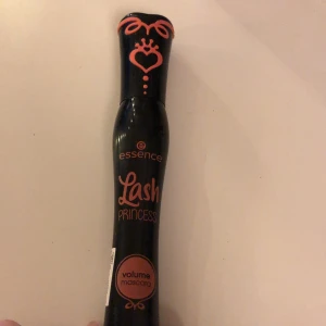 Essence mascara - En helt ny oandvänd mascara från Essence 