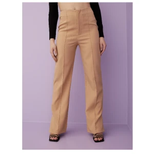 Missguided  - Storlek 36. Aldrig använda med prislapp kvar. Köpta för 329kr, säljer för 230 eller kom med prisförslag☺️köparen står för frakten