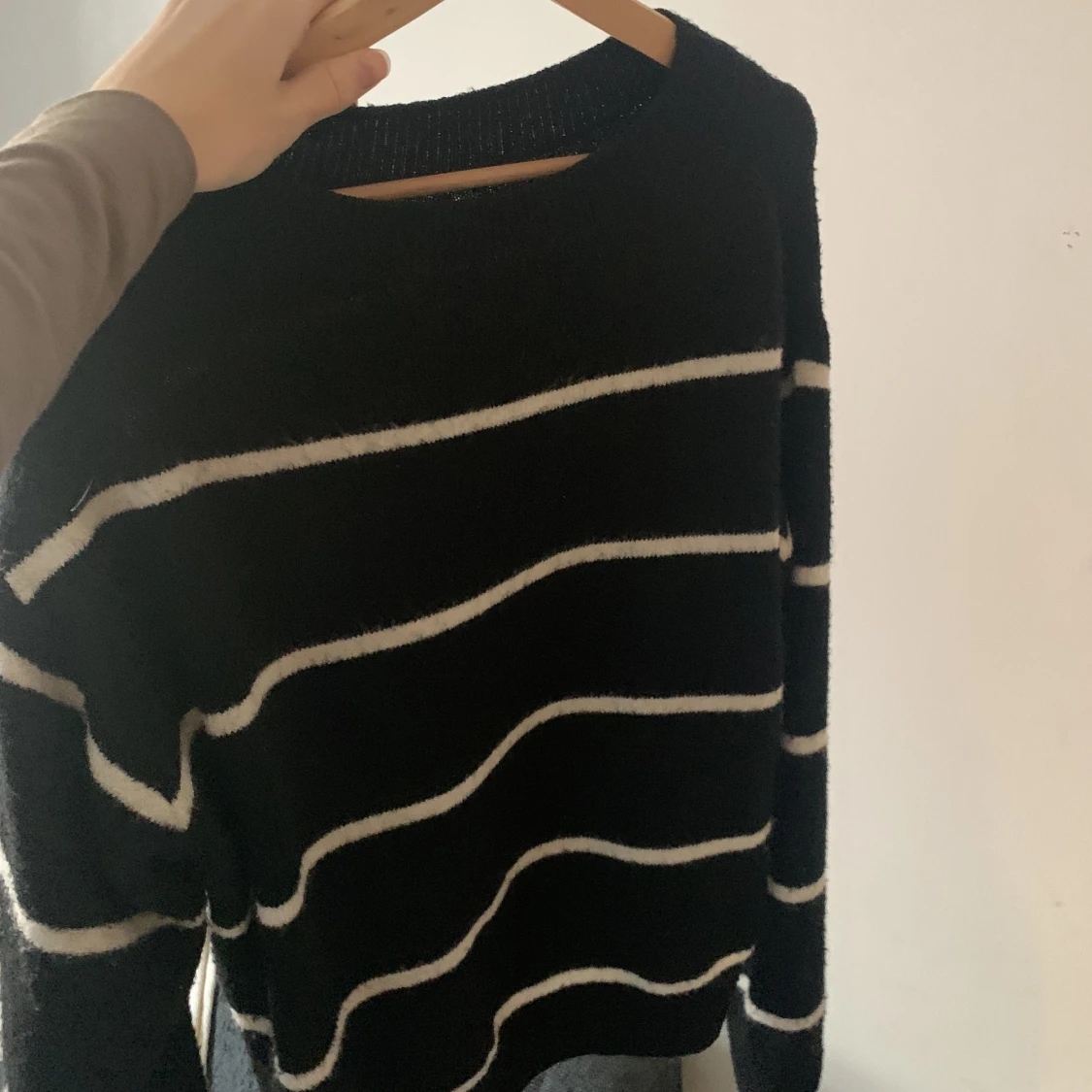 Randig stickad tröja