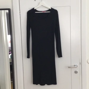 Klänning lång - Klänning lång mjuk Viskose wool