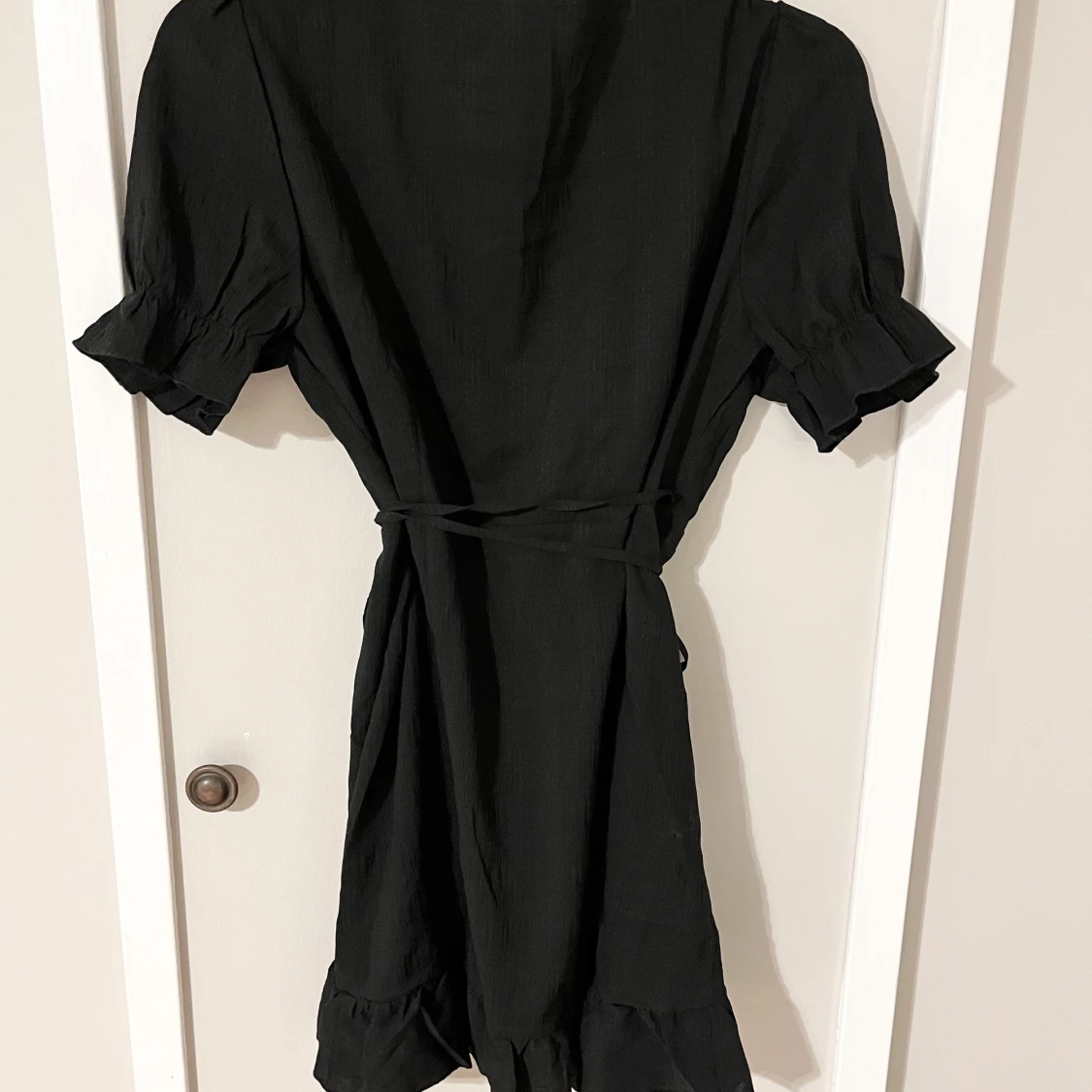 Svart omlottklänning  - 90