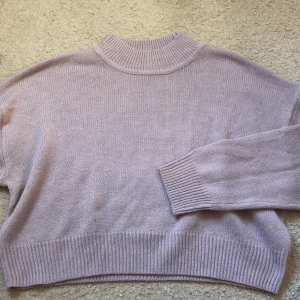 Tröja - Jättefin lila tröja i bra skick