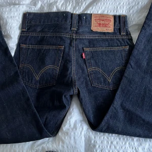 Vintage Levis Jeans - Lågmidjade Vintage levis jeans i jättebra skick! Skriv för mer bilder💕