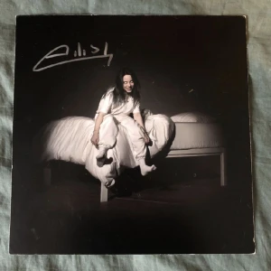 Billie Eilish autograf - laddar upp igen pga problem med frakten, redan såld!