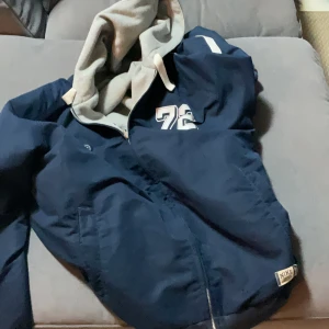 Två jackor i en NIKE - NIKE två jackor i en