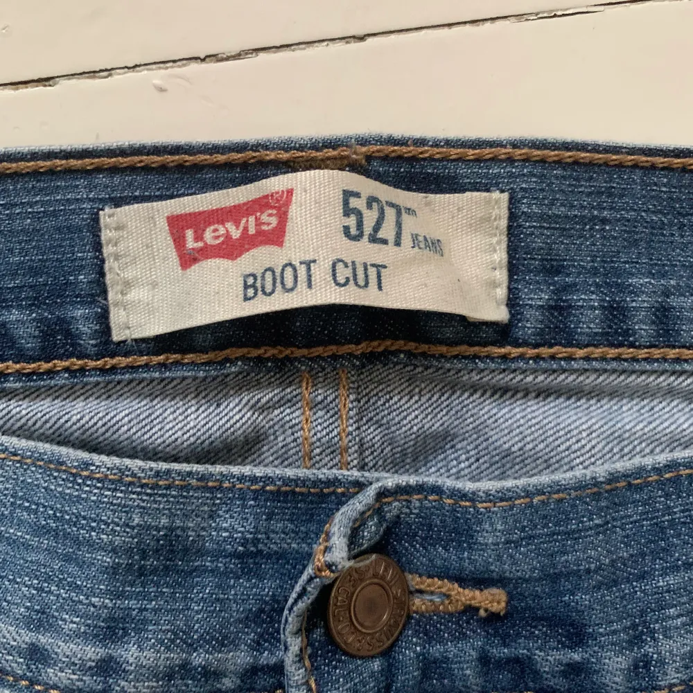 baggy vintage Levis, känns mindre i storleken. Bra skick. Jeans & Byxor.