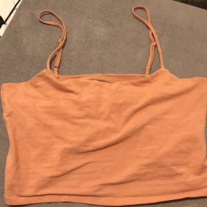 Magtröja  - Jättefin rosa magtröja som jag intw har användning av längre ❤️