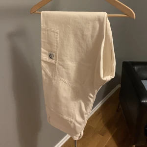 Carpenter jeanse - Helt nya diesel carpenter jeans. Aldig använda då de är för små. Storlek 32