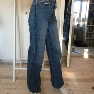 Blåa jeans - Fina jeans från Lager 157. De sitter bra och bekvämt. Jag är 170cm.