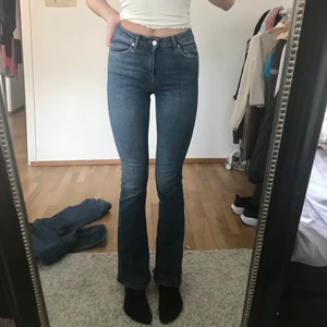 Bootcut jeans  - Säljer dessa bootcut jeans! Är 172 