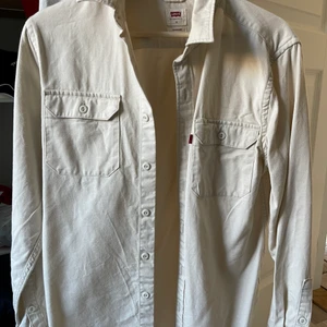 Levis overshirt - Fint skick, knappt använd