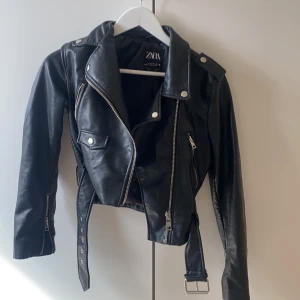 Skinnjacka  - Vårjacka från zara woman 