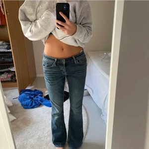 Crocker jeans  - Säljer mina fina jeans från crocker som jag köpte på Plick i höstas 😍😍 så snygga!! Frakten ingår inte i priset 💖