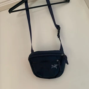 Arcteryx mantis 1 - Relativt ny. Perfekt condition. Skriv trades i chatten annars 499:- Pris må sänkas vid affär😉