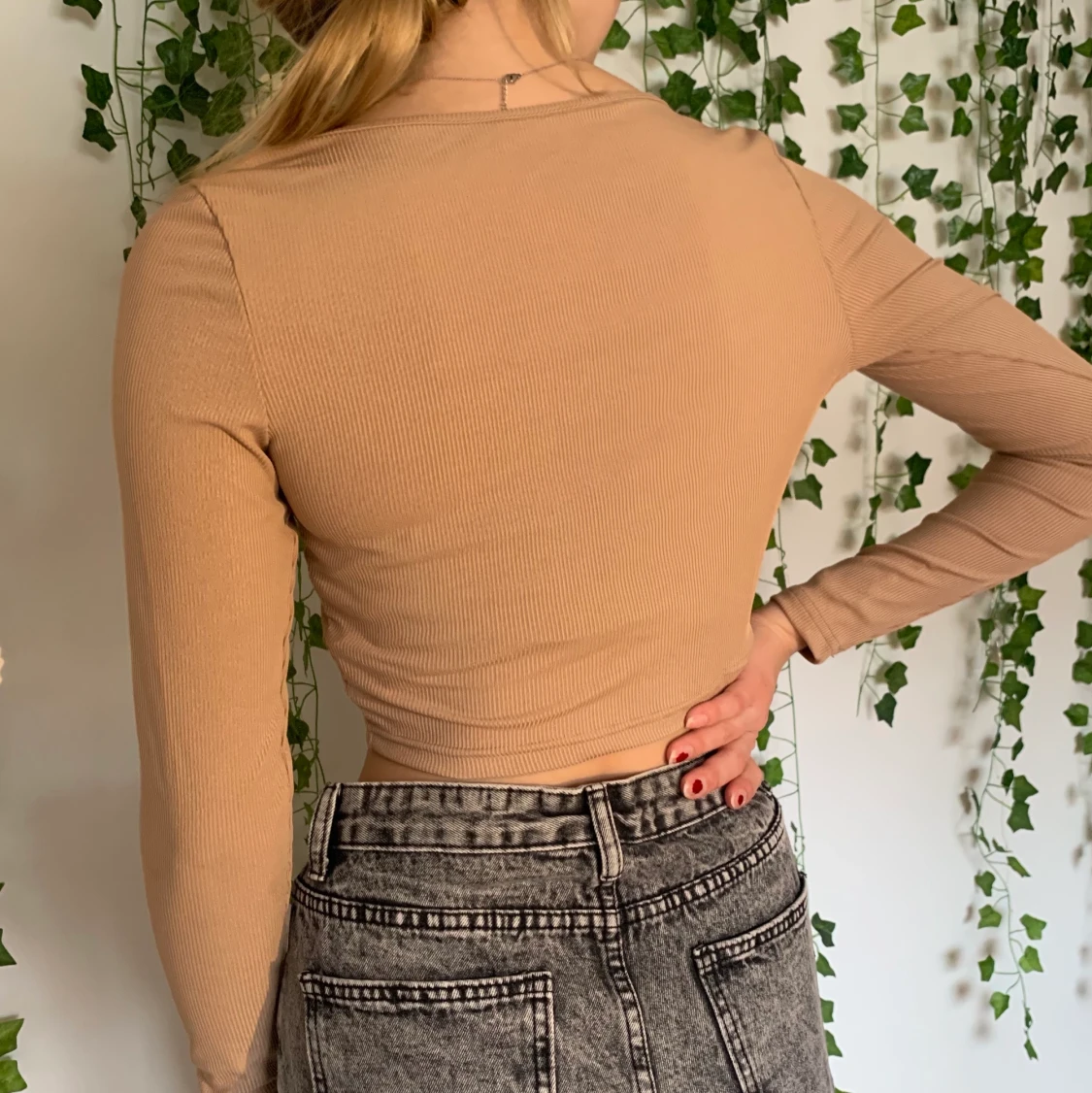 Beige långärmad med knappar - 90