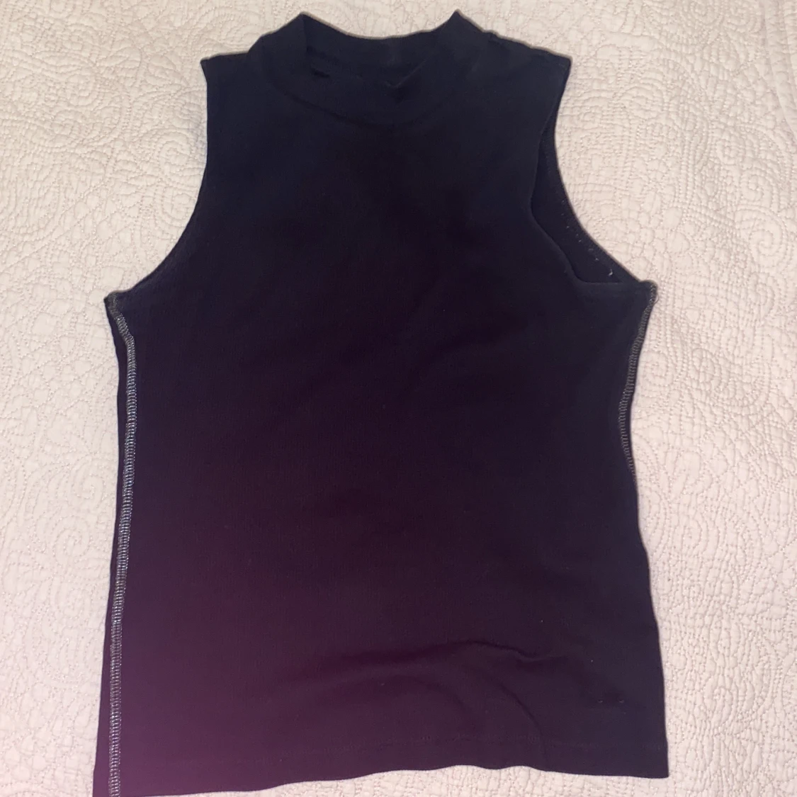 Kappahl ärmlös låg polotröja strlS - 90