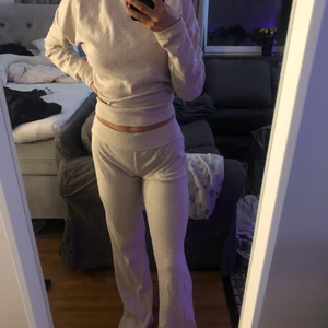 Set Nelly - Set från Nelly i beige , den ska va i xxs men den är för stor för det ja skulle säga S 