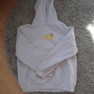 H&M hoodie Homer Simpson - Storlek S finns små fläckar som säkert går bort med galltvål/vanish. Annars nytvättad!