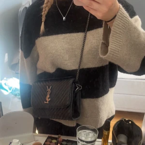 Ysl liknande väska - Säljer denna ysl likande väskan som jag köpte här på plick💕 