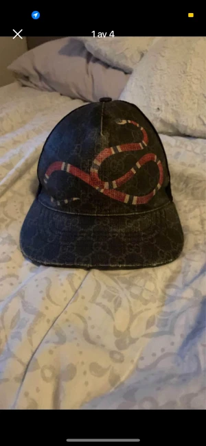 Gucci keps - Gucci kingsnake keps storlek S Inga tillbehör bara kepsen Lite sliten 