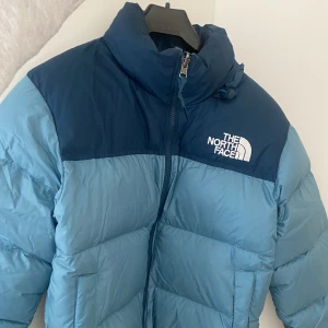 North Face dunjacka - Storlek M dam Nyskick