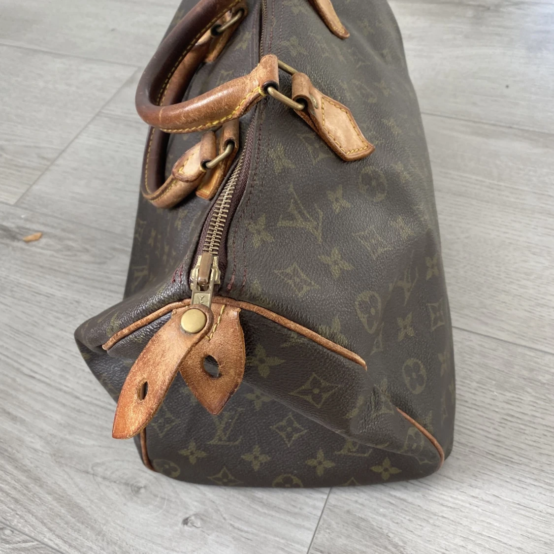 Louis Vuitton speedy