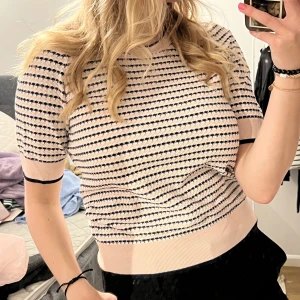 Fin topp! - Söt topp från bondelid i storlek S.