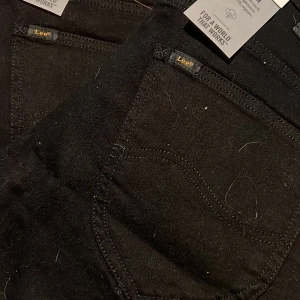Lee herr jeans  - Säljes pågrund av fel strl
