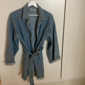 Jeanskimono - Oversized kimono liknande jeansjacka i storlek 36 🫶🏼