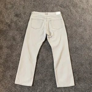 Weekday space W31 L30 - Weekday space jeans i färgen grå‏‏‎ ‏‏‎ ‎‏‏‎ ‎‏‏‎ ‎‏‏‎ ‎‏‏‎ ‎‏‏‎ ‎‏‏‎ ‎‏‏‎ ‎‏‏‎ ‎‏‏‎ ‎‏‏‎ ‎‏‏‎ ‎‏‏‎ ‎‏‏‎ ‎‏‏‎ ‎‏‏‎ ‎‏‏‎ ‎‏‏‎ ‎‏‏‎ ‎‏‏‎ ‎‏‏‎ ‎‏‏‎ ‎‏‏‎ ‏‏‎ ‏‏‎ ‎‎‎‏‏‎ ‎‏‏‎ ‎Storlek:W31 L30‎, fint skick (köpare står för frakt)