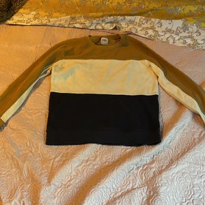 Zara sweatshirt EUR M - 95% bomull 5% spandex