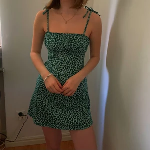 Sommarklänning H&M - VÄRLDENS FINASTE SOMMARKLÄNNING🥰🥰