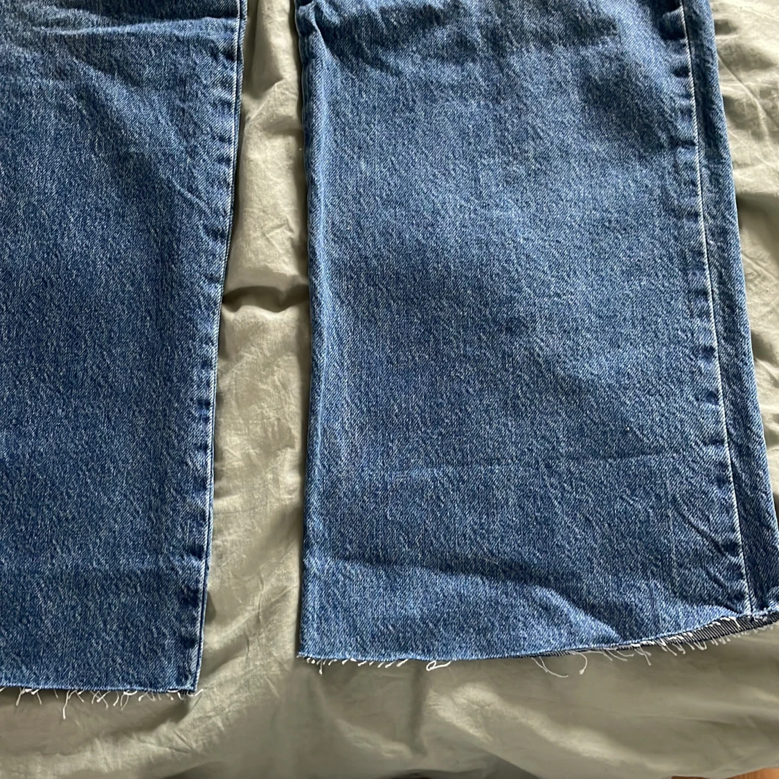 Stradivarius Jeans i rak modell - 91