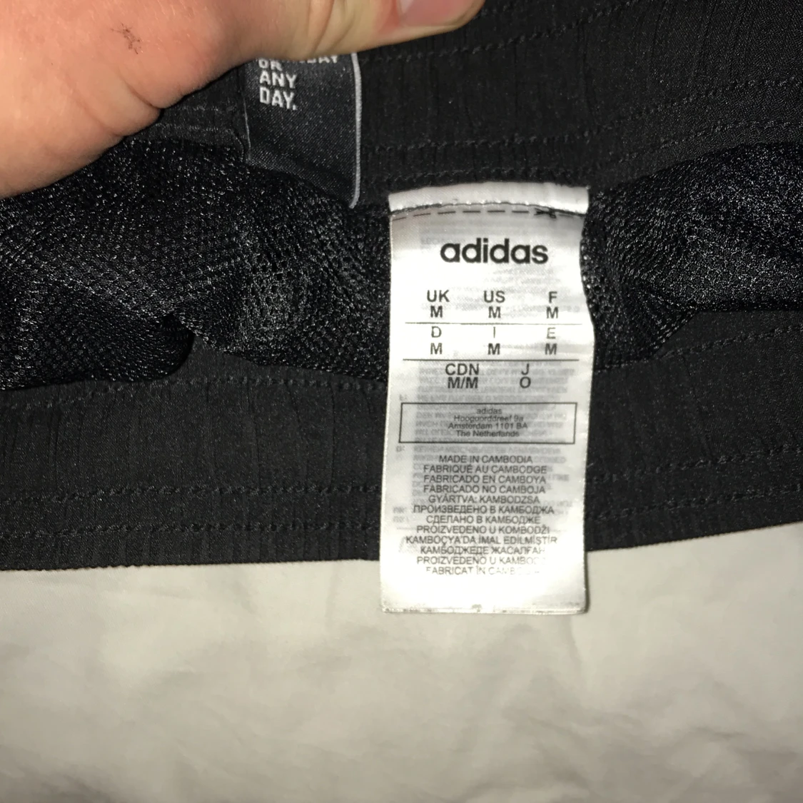 Addidas träningsbyxor  - 90