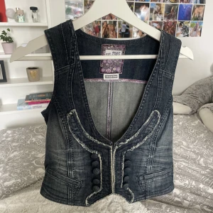 jeans topp - jeans korsett/ topp i storlek S/M, jättefint skick 🫶🏼🤍