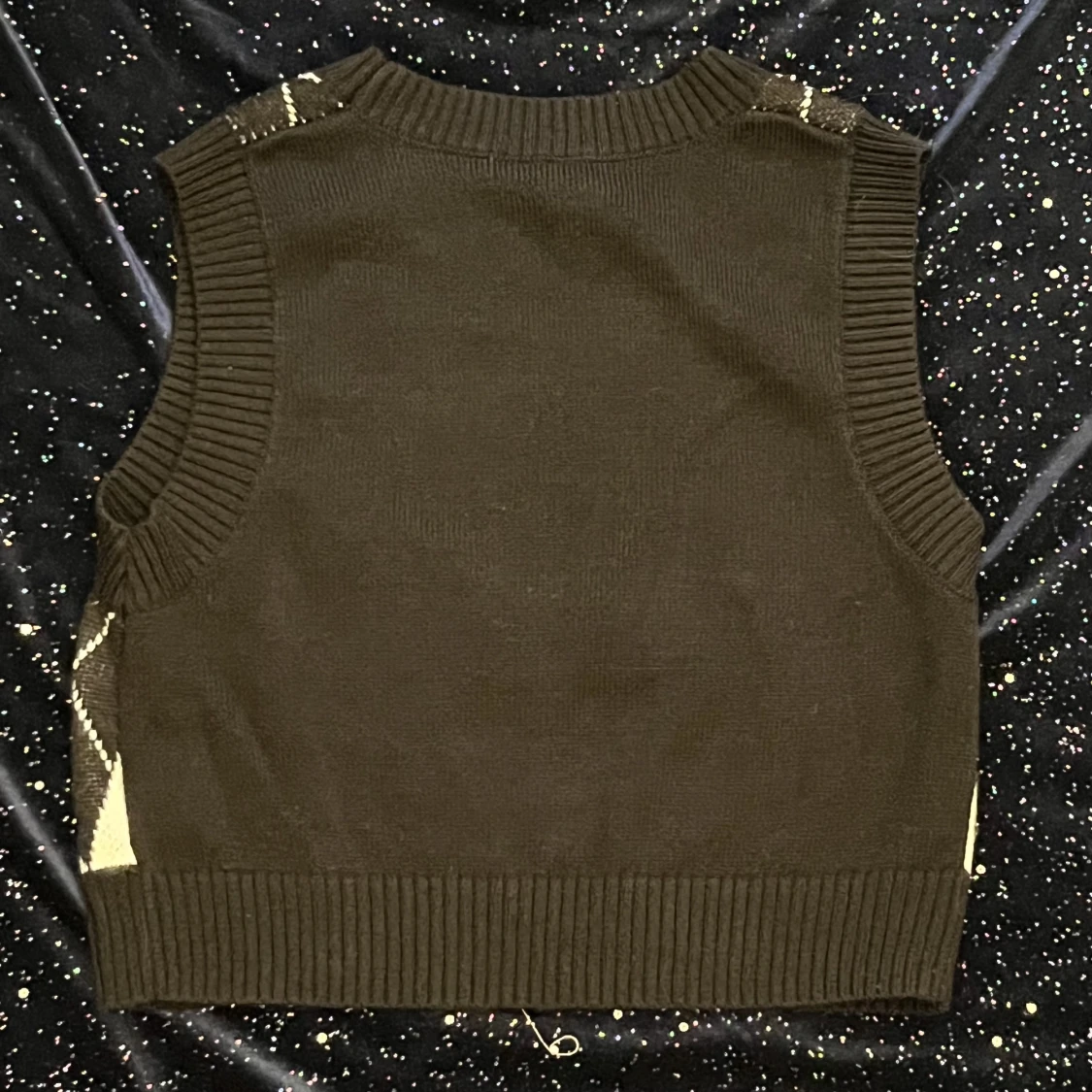 svart croptop sweater vest  - 90