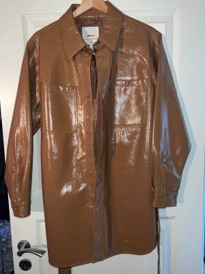 Vårjacka  - Helt ny i skick  Köptes i somras  