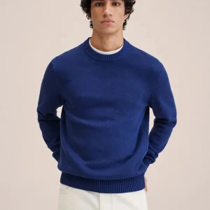 Stickad tröja från mango - Snygg stickad tröja från mango nypris 600kr. Använd 3-5 gånger och är i perfekt skick utan defekter. Skriv för fler bilder eller frågor