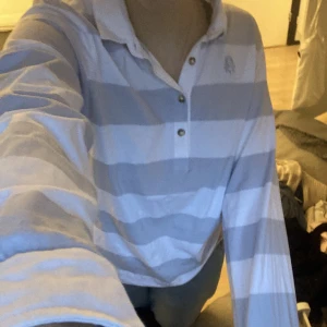 Randig skjortblus - Stlr XL men passar som lite oversize för S och M