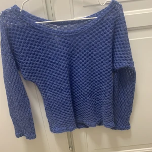 Virkad topp - Blå virkad topp. Bra skick