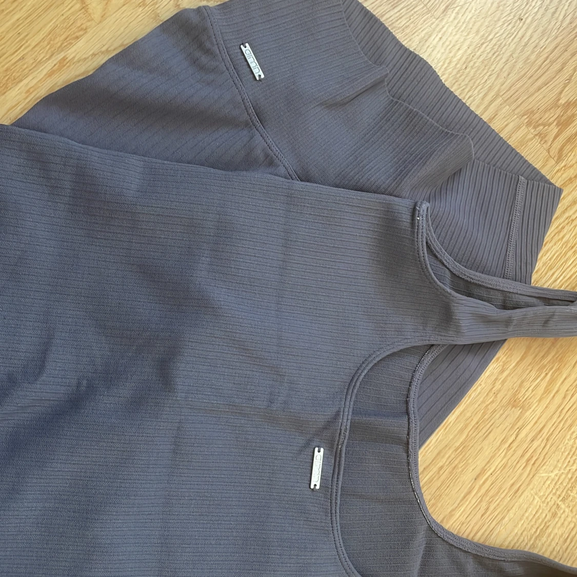 Grått träningsset Aim’n - 90