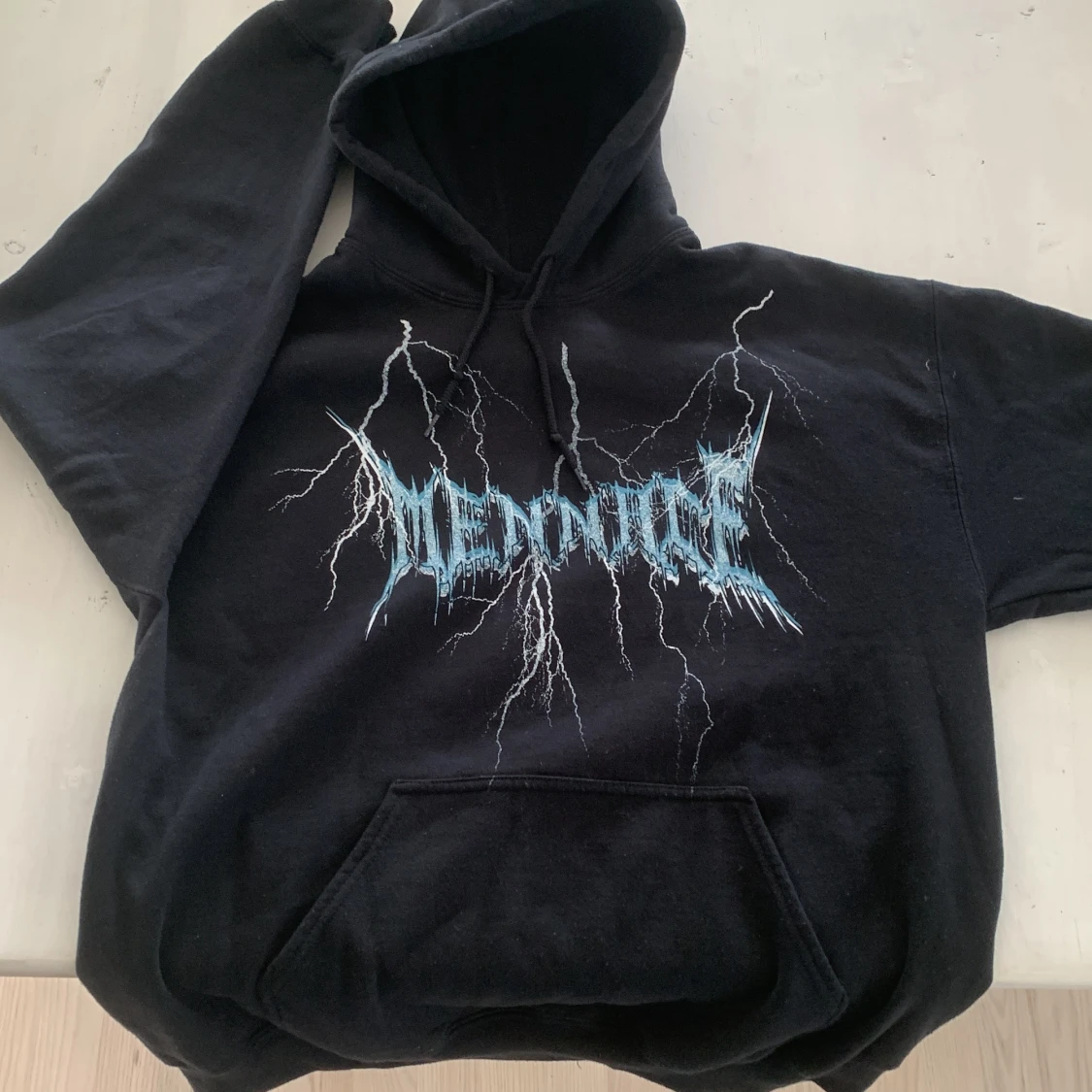 Mennace hoodie Strl M - 90