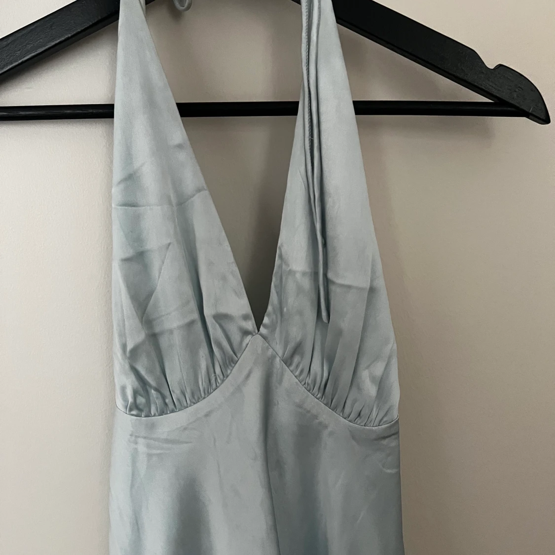 Ljusblå satin klänning - 90