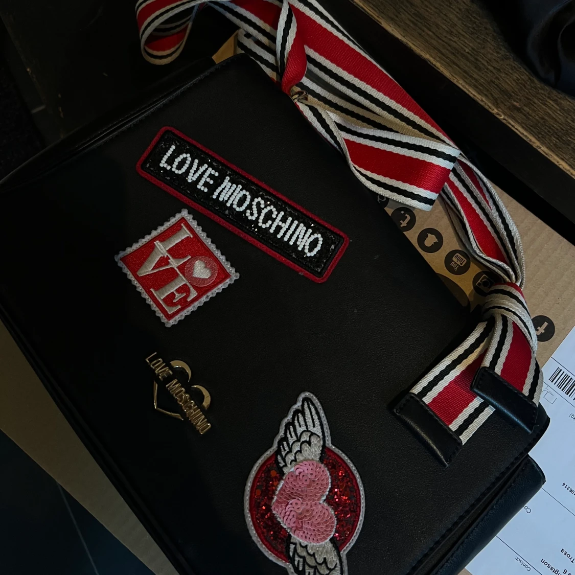 Moschino väska  - 90